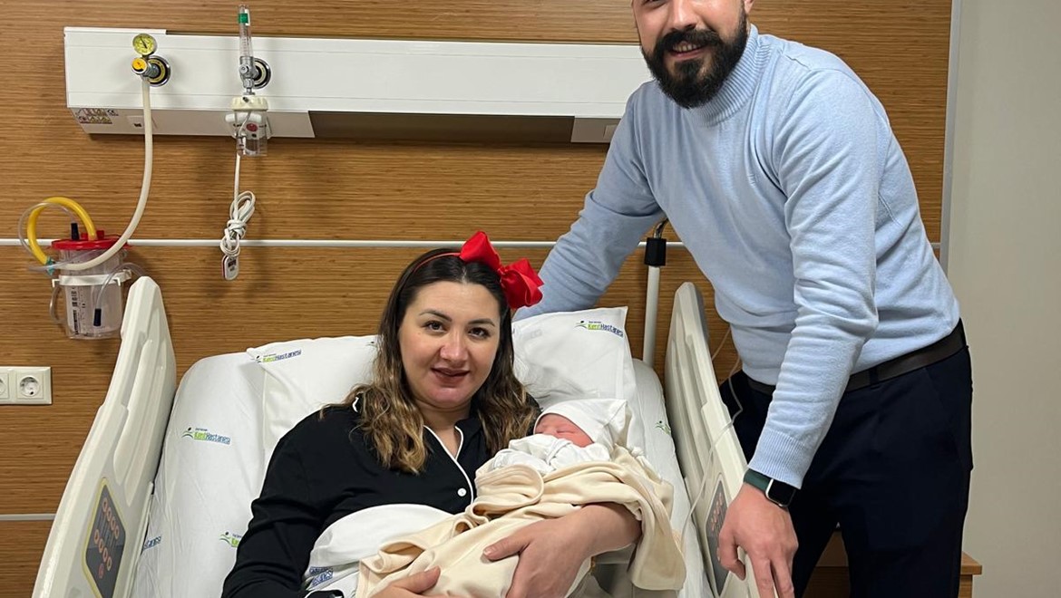 2025 YILININ İLK BEBEĞİ DÜNYAYA GELDİ